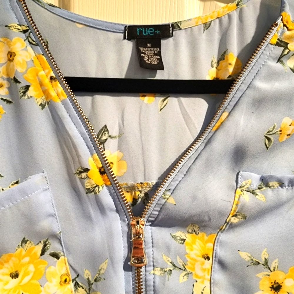 Rue 21 Zipper Blouse